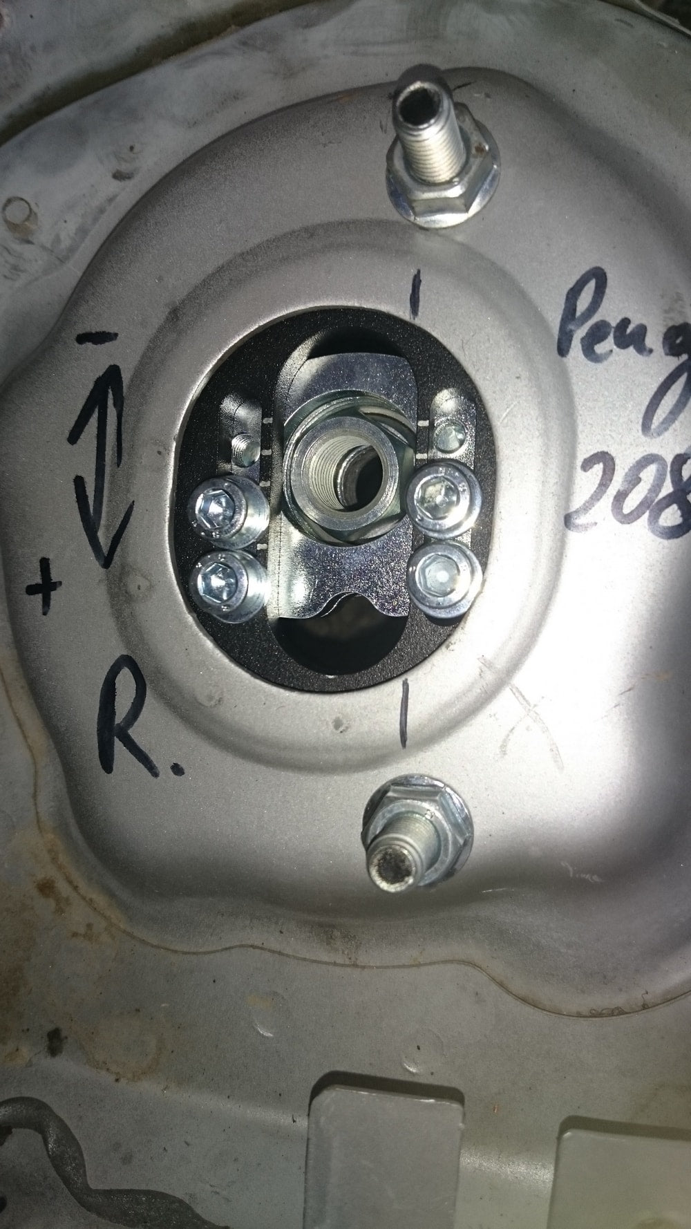 Silverproject - Camber plater - Peugeot 208/Citroen DS3